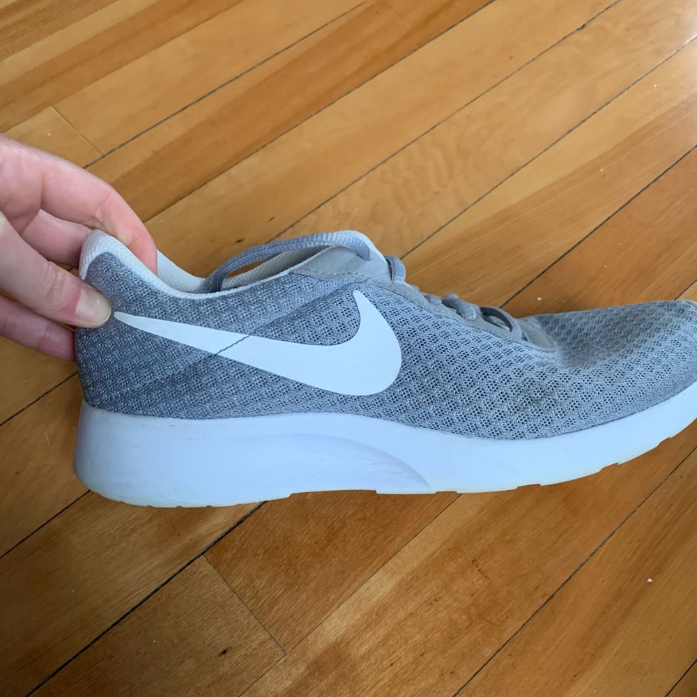 Nike Tanjun Sneakers